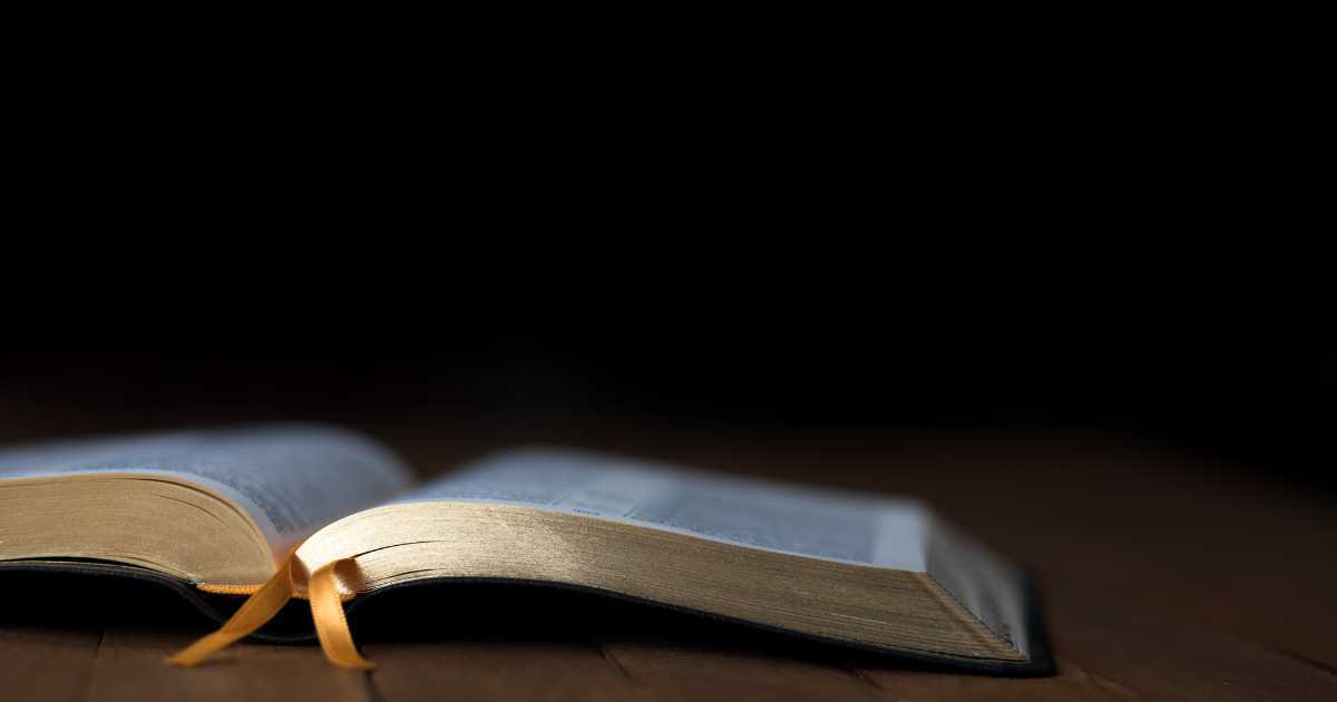 Bíblia na Era Digital: Reflexões Sobre o Uso do Celular