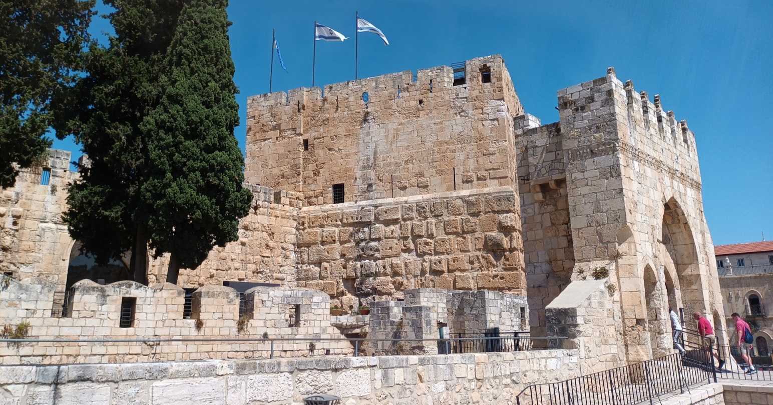 Cristão imbatível: Une as armas da justiça com a armadura de Deus