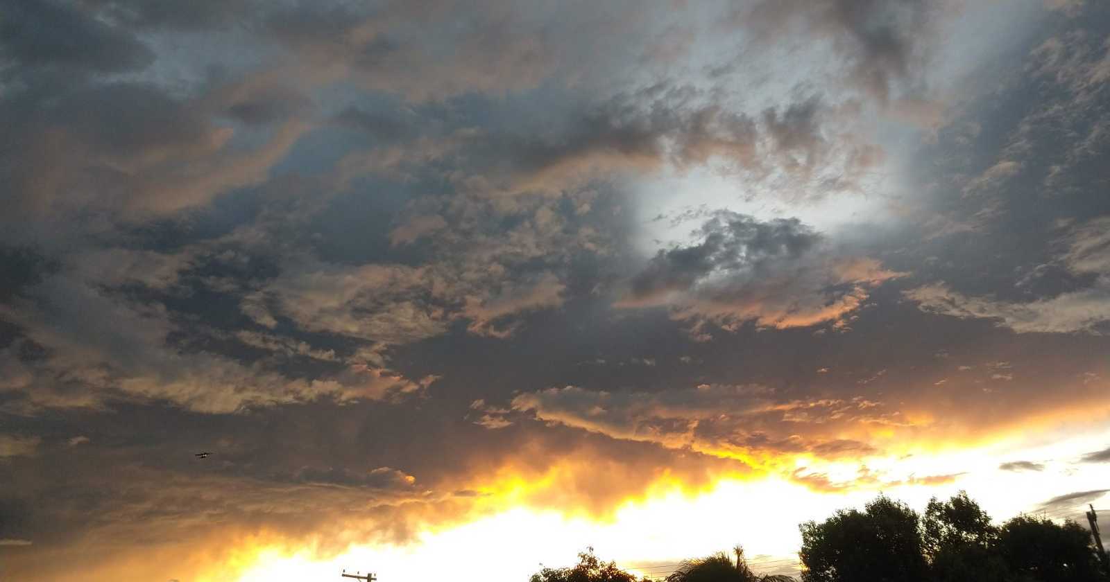 O amor virtual ou platônico comete adultério?