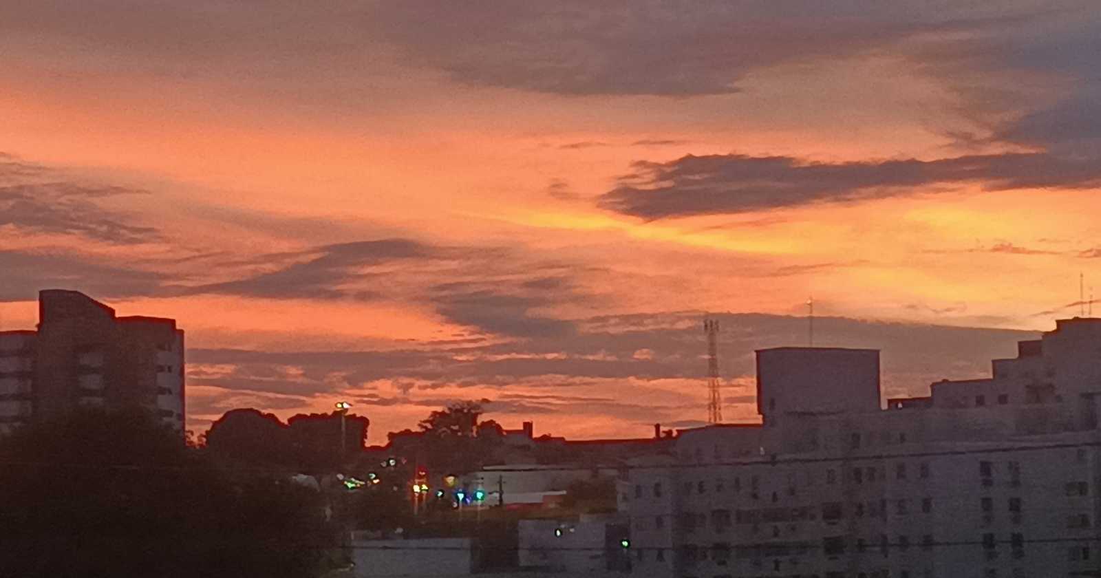 Servir a Deus deve ser com reverência e temor